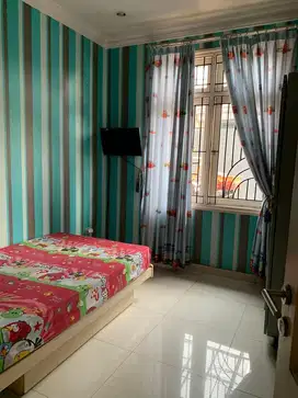 Rumah kota wisata Florence boulevard