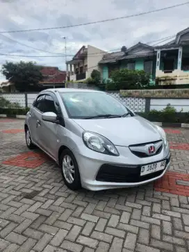 Honda brio cbu 2013