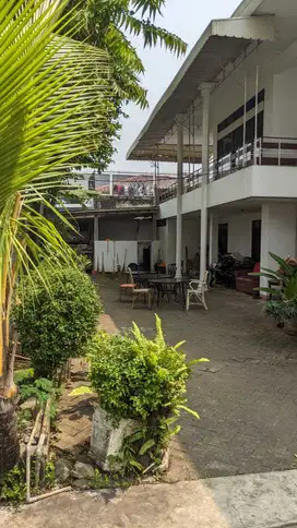 Rumah Asri di Kawasan Elite Jl.Darmawangsa Kebayoran Baru , Jak-Sel