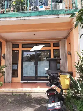Dijual ruko di jalan raya Pelepah Indah,Kelapa dua,Tangerang.