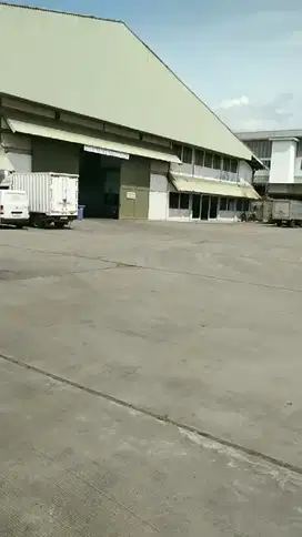 Di Sewakan Gudang di Pergudangan Husein Sastranegara Negara 100