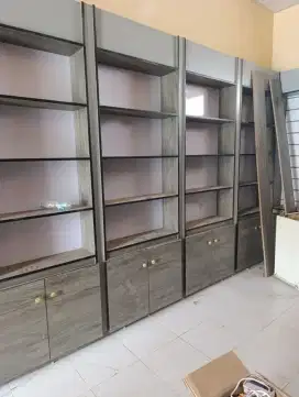 Lemari dokumen , Meja kerja , Meja resepsionis , Meja rapat