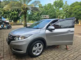DIJUAL  Honda HR-V tipe E AT tahun 2016