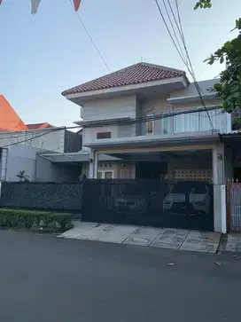 Dijual Rumah di Bintaro Sektor 3 A Mandar