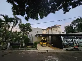 Dijual rumah bagus posisi hoek area sektor 9 Bintaro Tangsel
