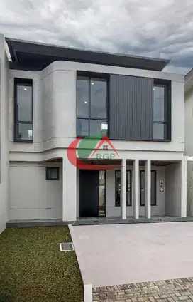 Dijual rumah legenda wisata cibubur modern  Premium Class like New