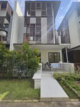Di Jual Cepat Rumah di Cluster Whelford Sudah Full Renov