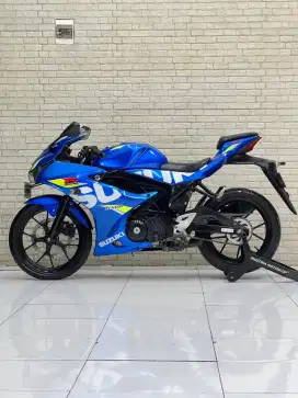 TERMURAH‼️ Suzuki GSX 150R Keyless 2019 Blue Favorit
Plat S