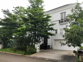 Dijual Rumah Mewah di Pondok Hijau Golf Cluster The Tiara