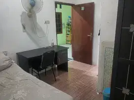 kamar kos khusus putri  pondok Aisyah yg sangat strategis