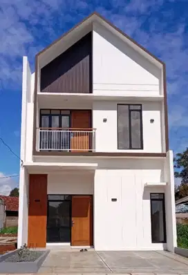 Di jual rumah dekat BSD Tanjung Hill Serpong
