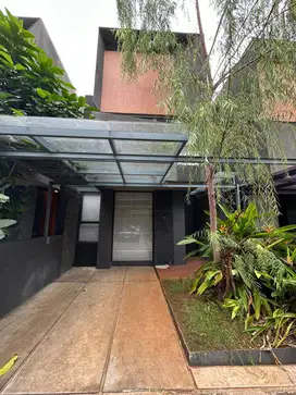 SEWA RUMAH DI CLUSTER TOWNHOUSE REMPOA JAKARTA SELATAN