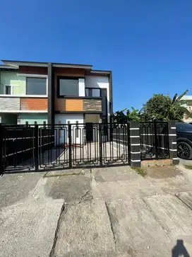 Rumah Baru 2 Lt Jln lebar di Panda Palebon Pedurungan Semarang Timur