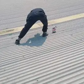 Perbaikan atap bocor genteng bocor ganti talang air dak rembes.