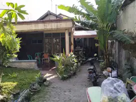 0461 - Dijual Rumah JL Raya Menur 2 Lantai LT 420m KT 7 KM 3
