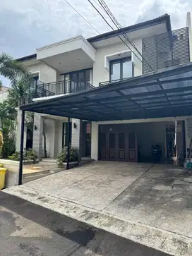 Rumah Mewah di Kompleks Elite Cilandak Ada Kolam Renang  Full Marmer