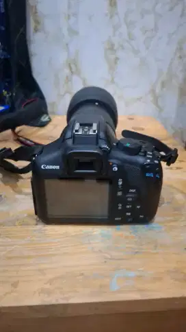 Canon Eos 1300d + Lensa tele 70-300 mm is icm