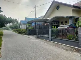 Rumah cantik murah 300m2 daerah jl Hangtuah kota Pekanbaru