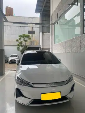 BYD M6 2024 Listrik