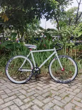 Sepeda Fixie Baru Frame Lokal