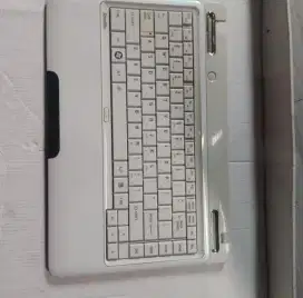 Keyboard dan mouse laptop Toshiba satellite l635 ori