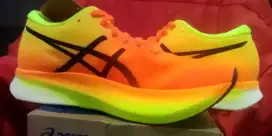 sepatu asics metaspeed sky( women )original ukuran US 8,5