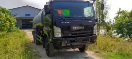 ISUZU Giga Tronton Tangki