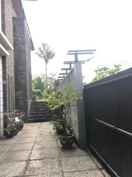 Dijual Rumah di Setraduta Bandung Asri Terawat