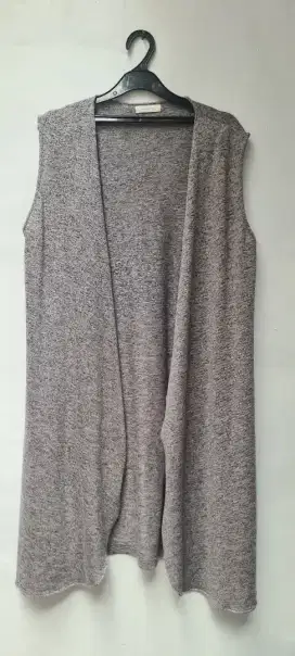 Preloved Outer Knit