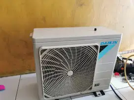 AC DAIKIN 1/2PK +PASANG