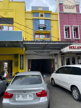 Di Kontrakan Ruko 2 lantai lokasi Strategis Banyumanik
