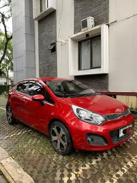 JUAL KIA RIO SE ( AT ) TAHUN 2014/2013
