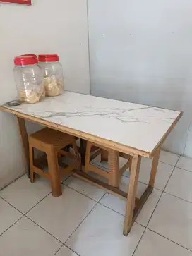 Meja granit dan kursi/bangku