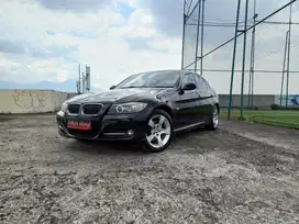 BMW 320i 2011 Bensin