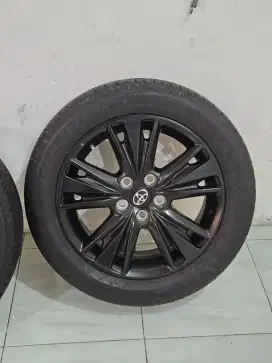 Velg Venturer R17 OEM Original toyota + ban produksi 2020 kondisi 90%