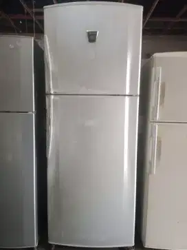 Kulkas jumbo 2 pintu