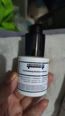 Serum dan bedak bekas seperti baru