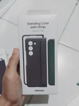Standing case with strap zfold 5