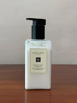 Jo Malone  - English Pear & Freesia - Body & Hand Lotion