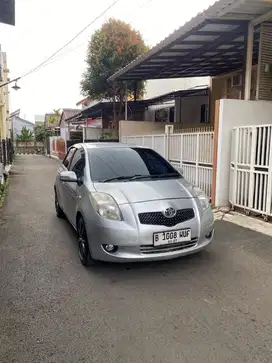 Toyota yaris e matic 2007