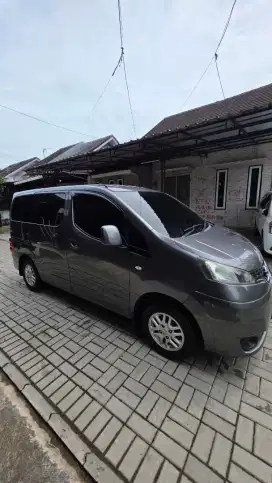 Nissan Evalia xv 2013