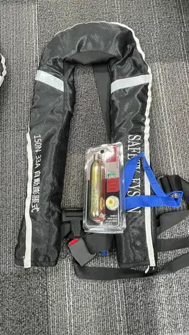 Eyson Inflatable Life Jacket