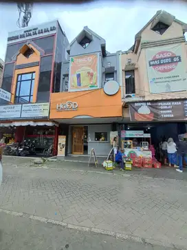 Disewakan Lantai 2 dari Ruko Sektor 1E Blok BD 12 Dibawahnya Cafe