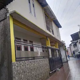 Murah Rumah 2 Lantai + 4 Kontrakan Strategis Dekat Tol Cileunyi