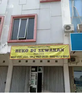 Disewakan ruko 3 lantai di jalan baru soleh iskandar kota bogor