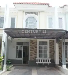 Rumah Nyaman 2 Lantai Di La Seine JGC Jakarta Garden City