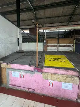 Pasar (Lapak Murah) lok strategis