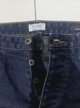 Celana jeans merk armani jeans size 31 ORI