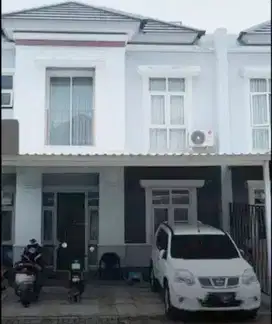 Rumah 2,5 Lantai Cluster The Savia Nusa Loka BSD City