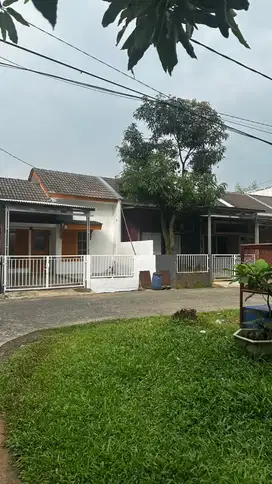 Jual Cepat Rumah Cantik Depan Taman. Harvest City Cibubur.